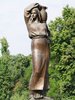 statue