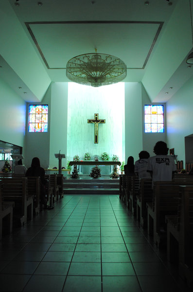 Prayers: St. Mary's Church in Dubai