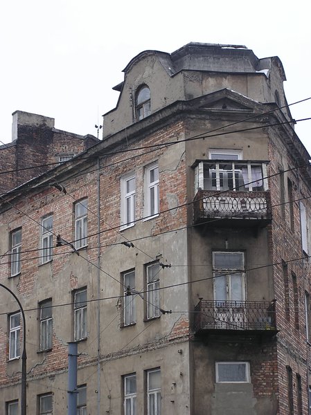 Old block: Old house. Praga district in Warsaw, Kaweczynska street.