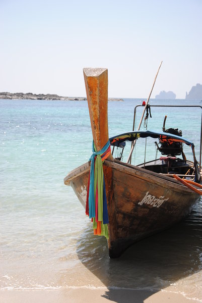 Boat on Phiphi: no description