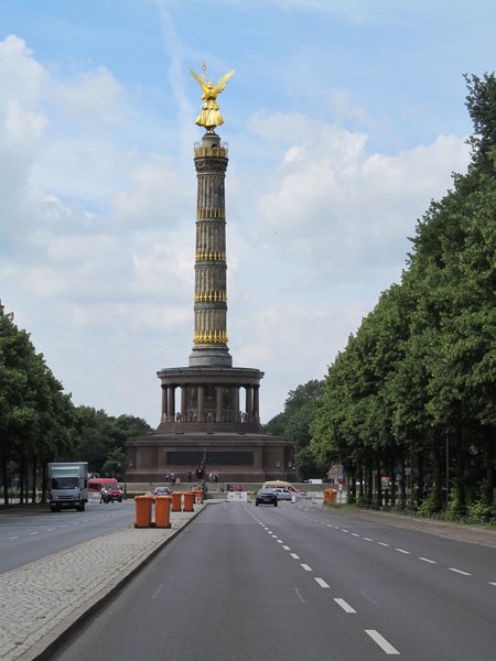Free stock photos - Rgbstock - Free stock images | golden statue Berlin